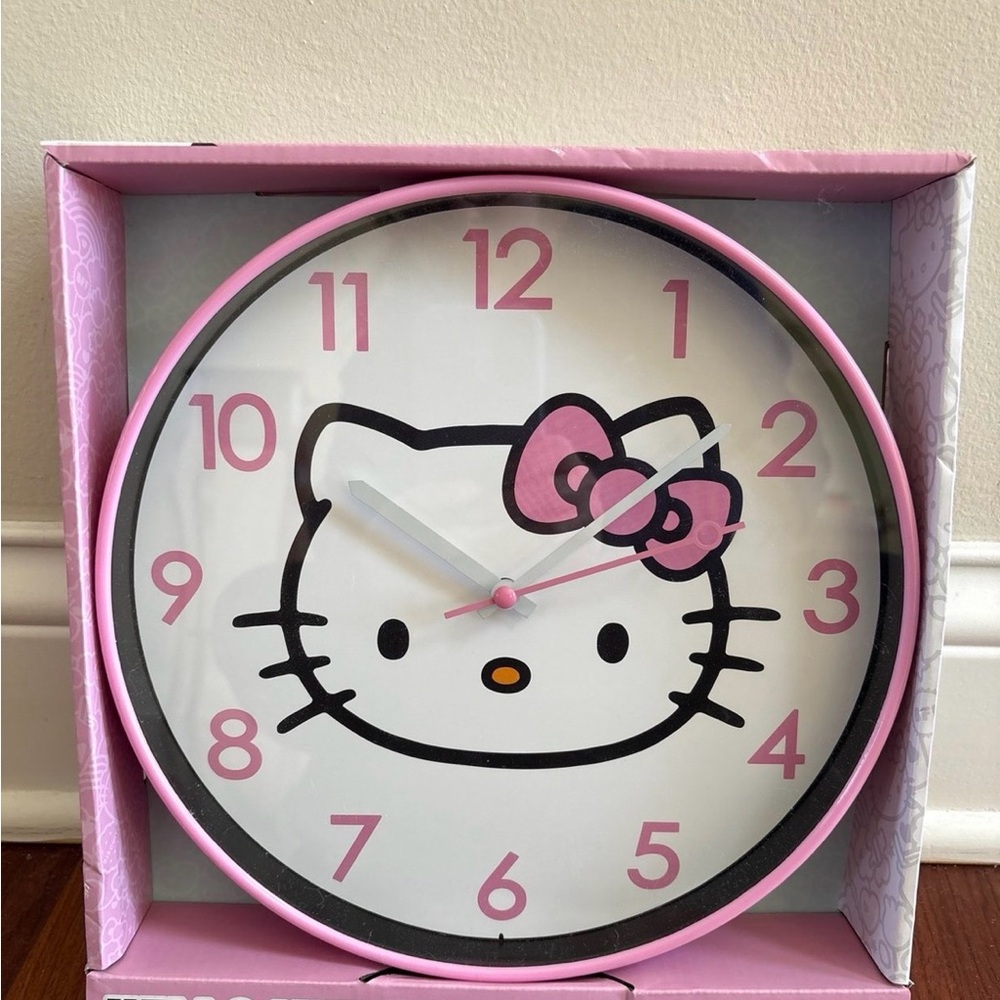 Hello Kitty Wall Clock